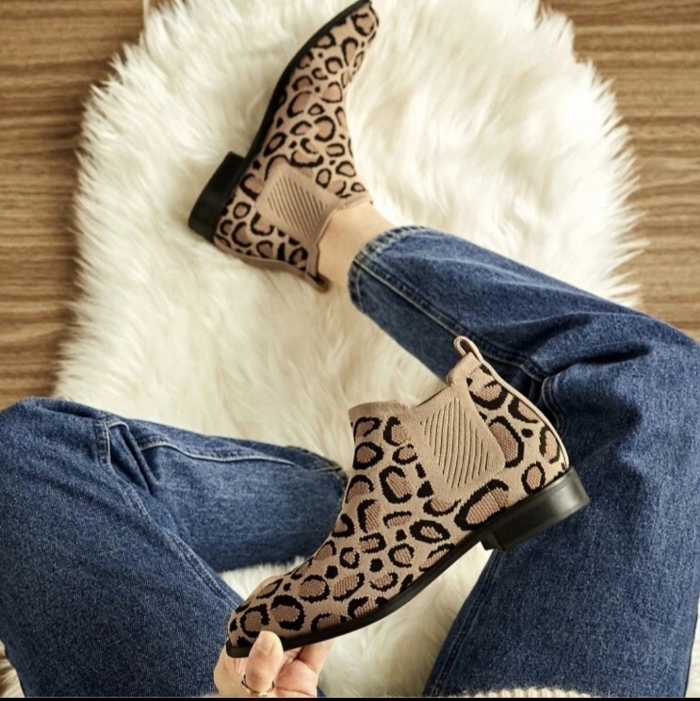 Vivaia Ankle Boots 11 Tan Leopard Print Ryan Pro Chelsea Booties Comfort New$100